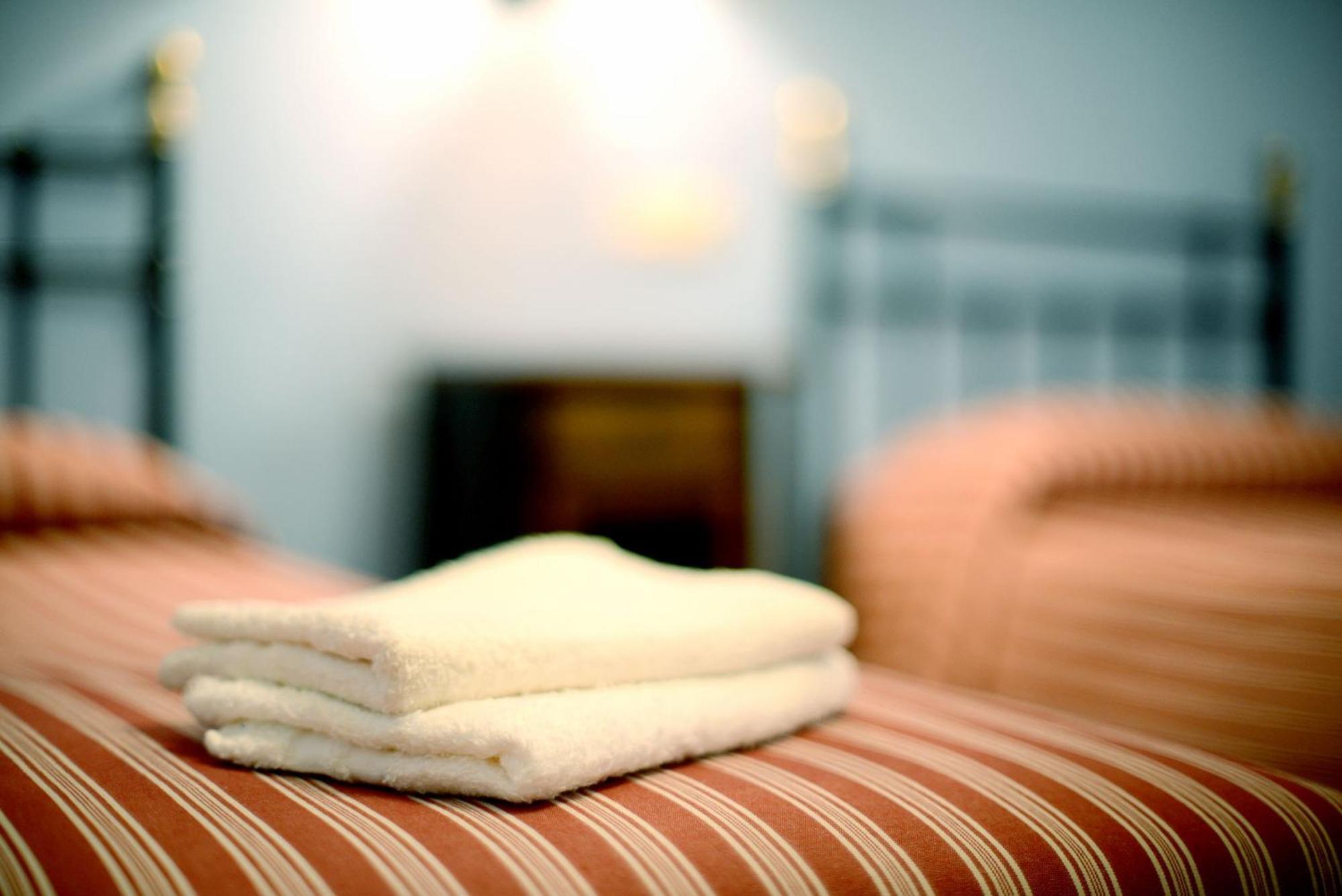 Hostal Horizonte Madrid "Check-In On-Line Recepcion 14H-23H" Exterior foto